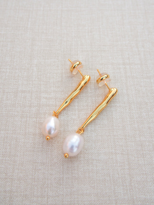 Gold Pillar Pearl Earrings